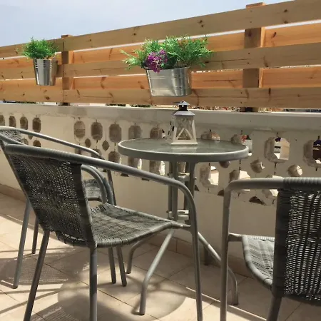 Unique Modern 2 Bedroom Aparment Διαμέρισμα *
